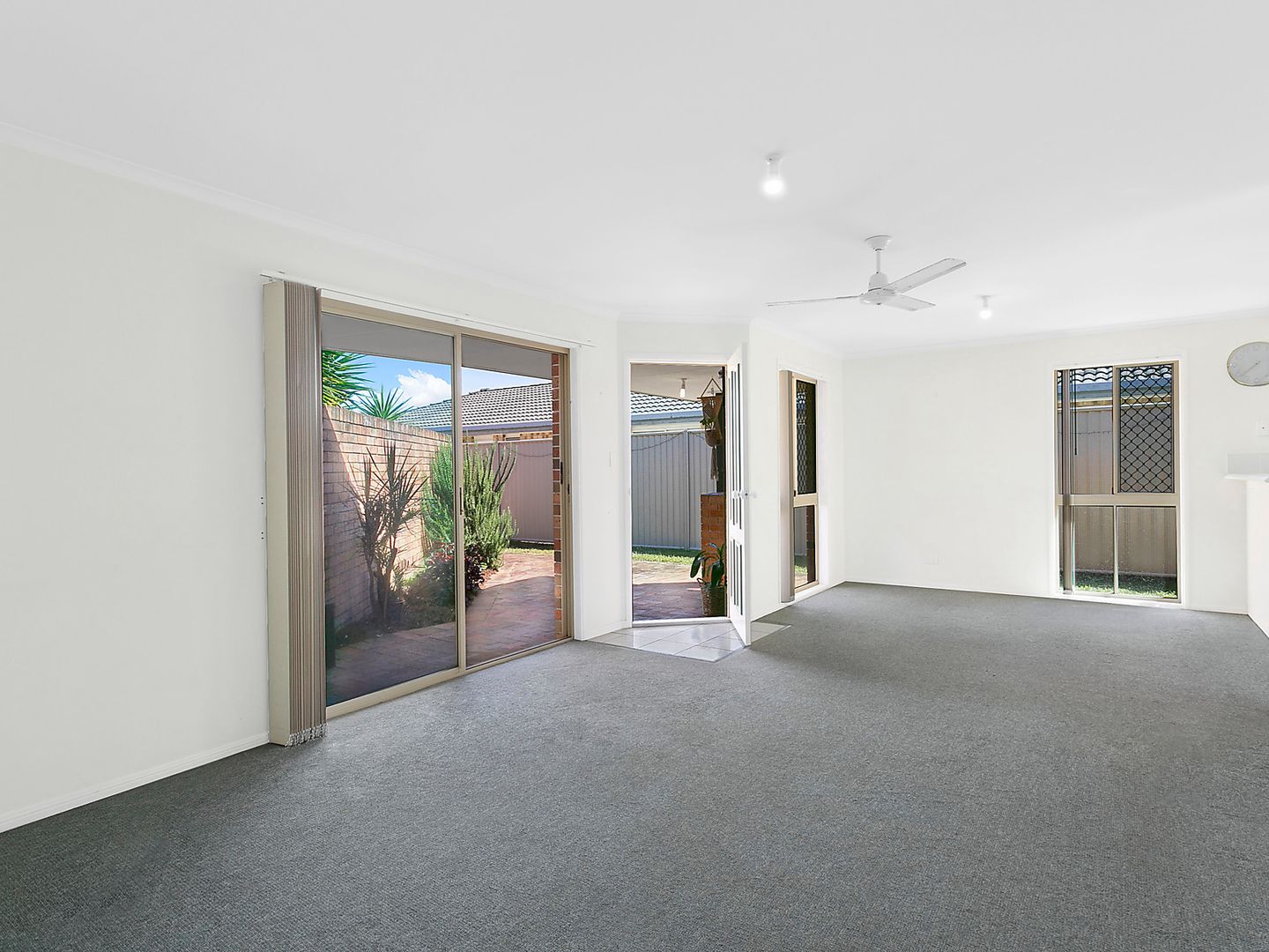 2/5 Parkland Place, Banora Point NSW 2486