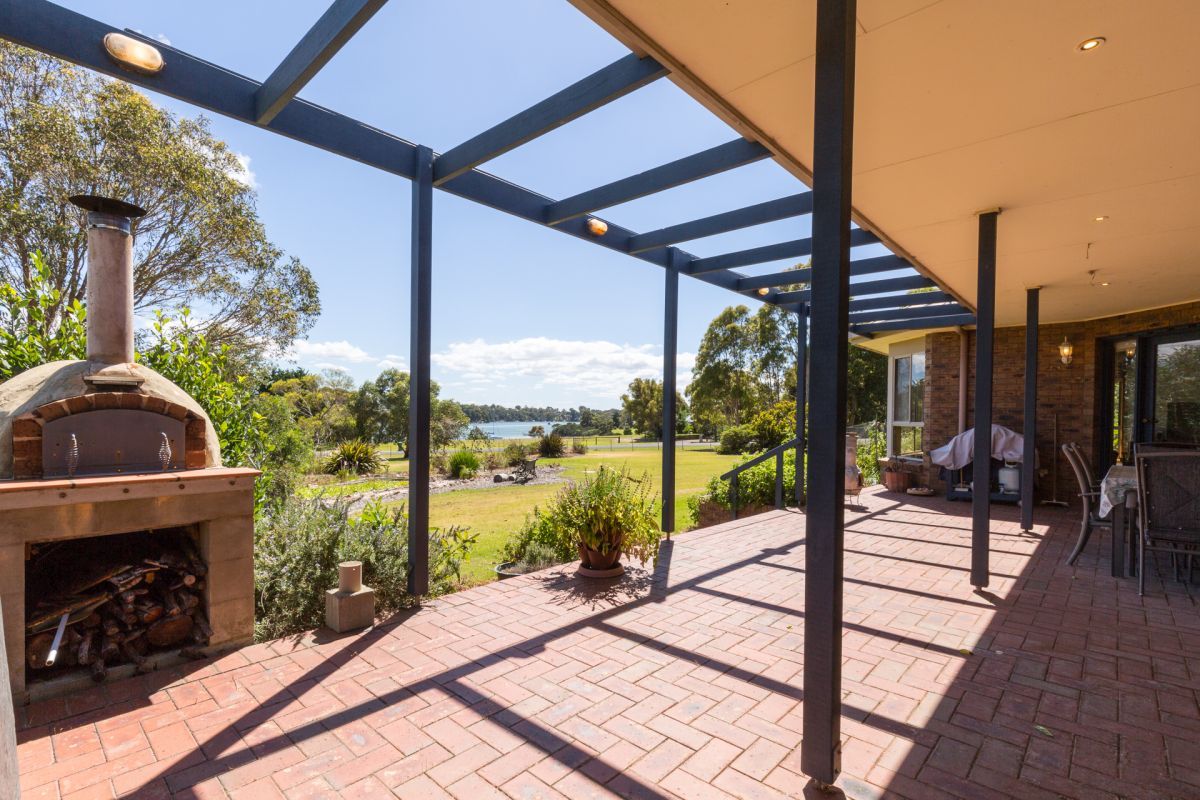 9 Redgum Court, Newlands Arm VIC 3875, Image 2