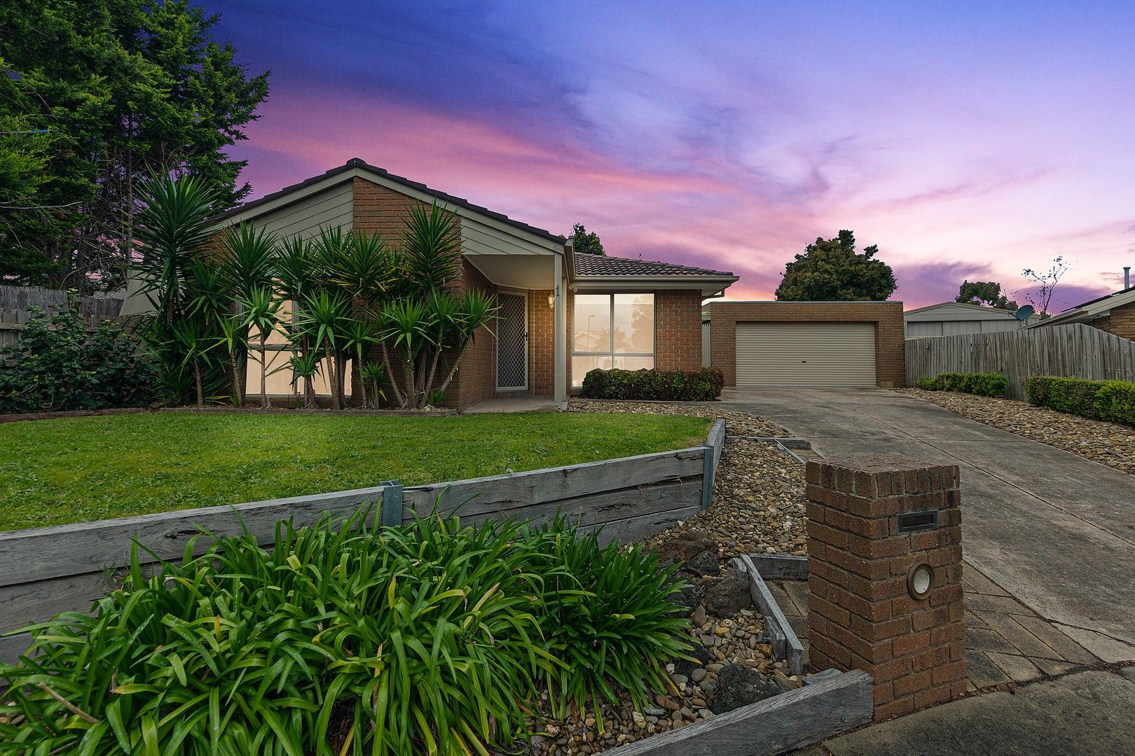 1 Hampton Close, Narre Warren VIC 3805, Image 0