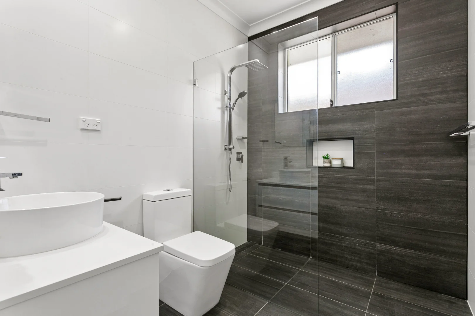 Additional image 4 of 1 Angus Avenue, Peakhurst NSW 2210