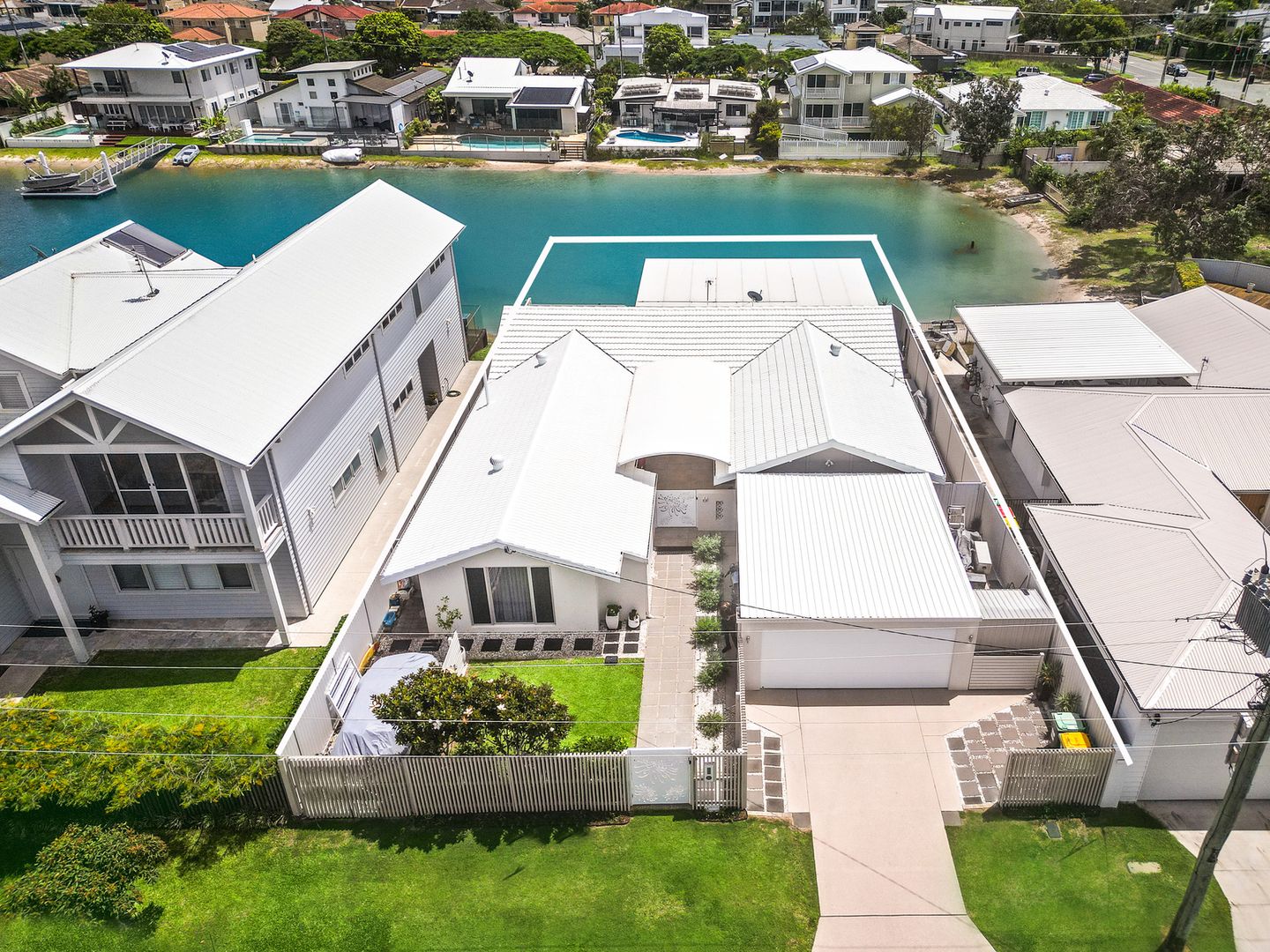 5 Dolphin Court, Palm Beach QLD 4221, Image 1