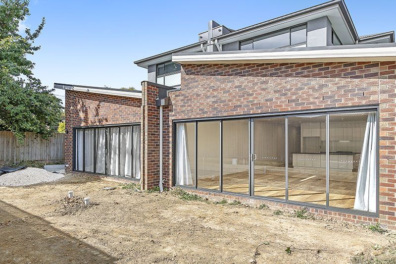 2/102 Stud Road, Wantirna South VIC 3152, Image 0