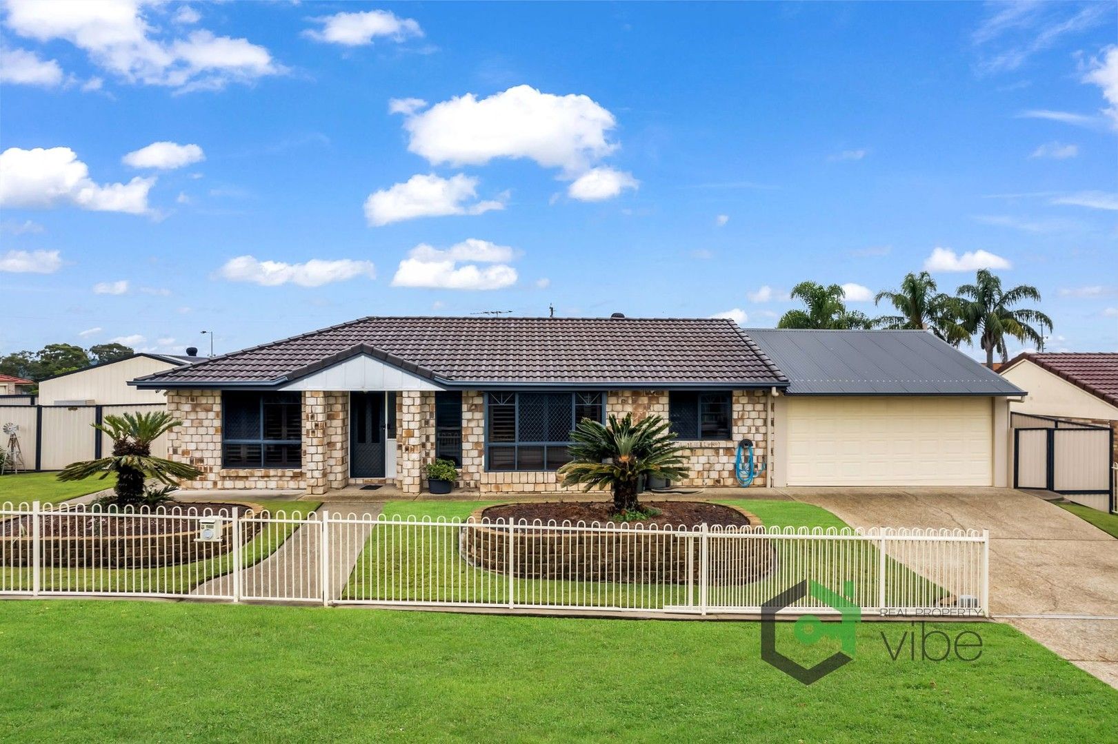 3 bedrooms House in 6 Westray Court EAGLEBY QLD, 4207
