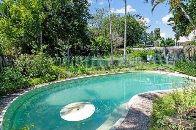 28 Eric Road Holland Park 4121 - Image 4