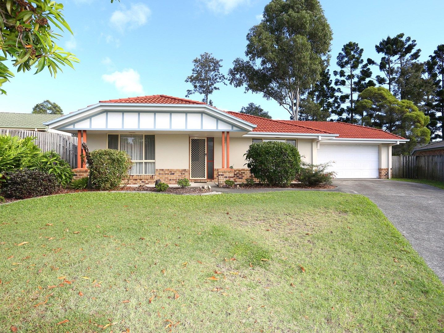 8 Queen Charlotte Court Mudgeeraba Property History Address