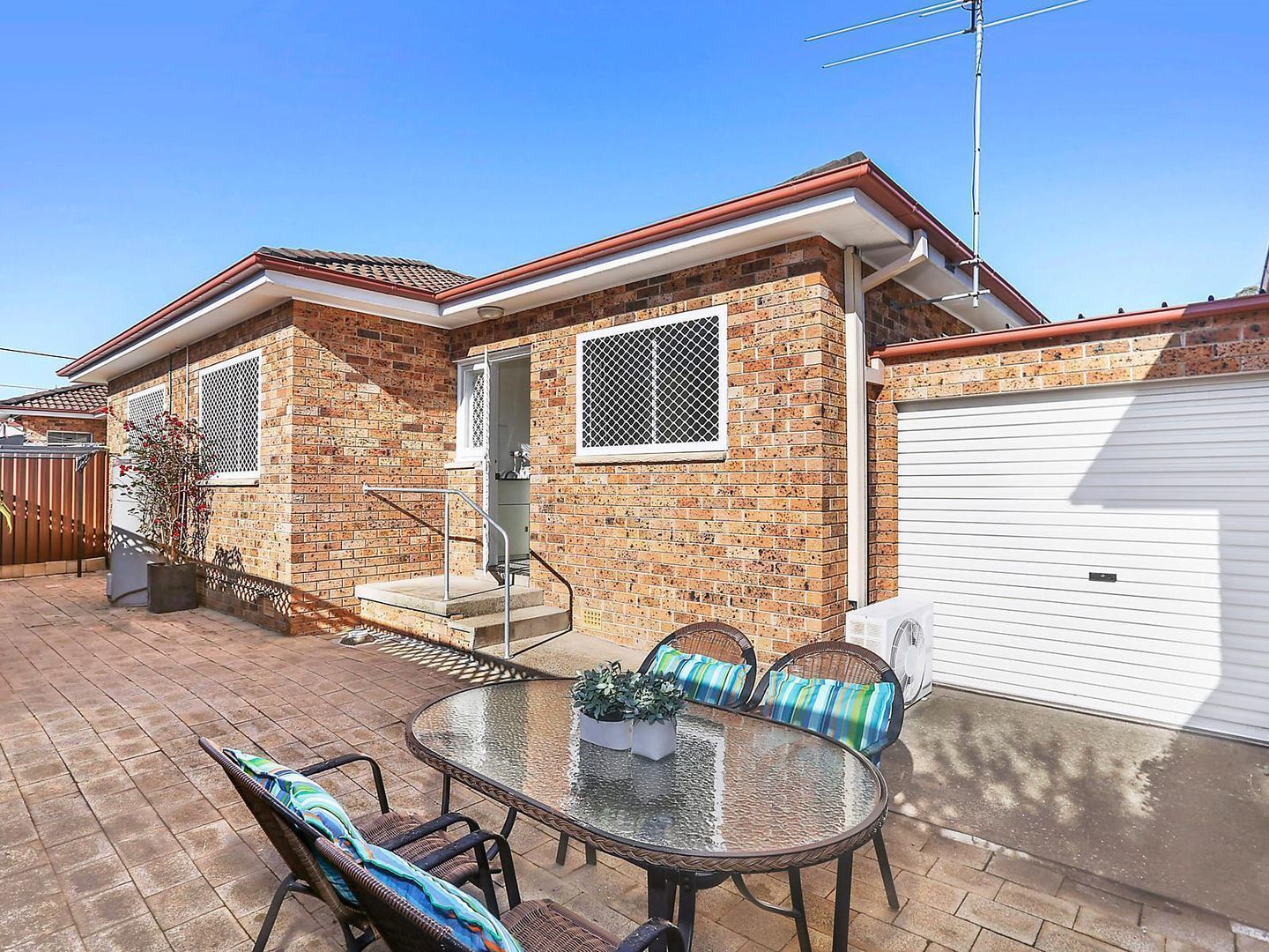 2/77 Greenacre Road, CONNELLS POINT NSW 2221, Image 2