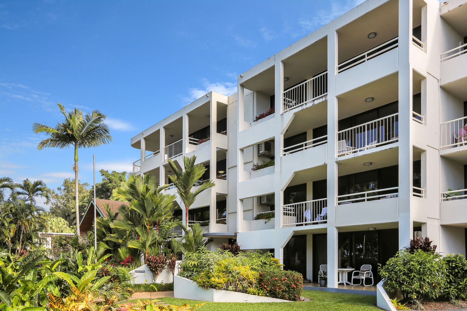 9/119 Arlington Esplanade, Clifton Beach QLD 4879 Apartment For Sale