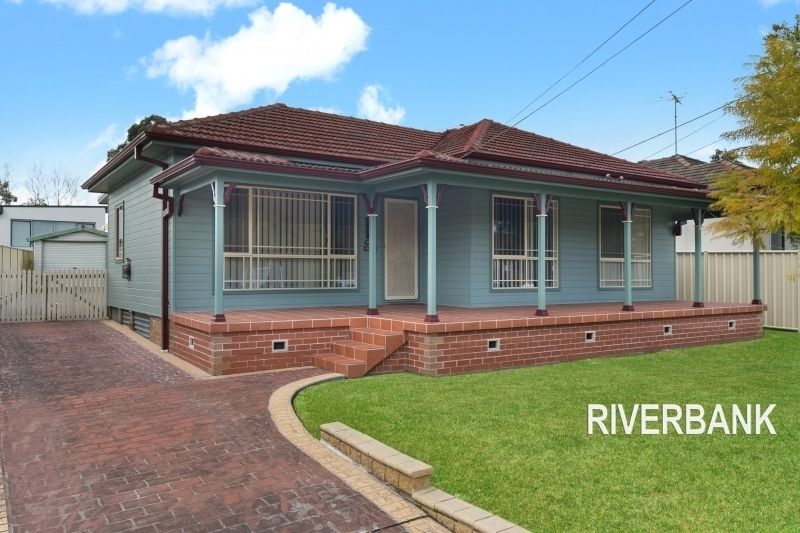 7 Iris St, Guildford NSW 2161, Image 0