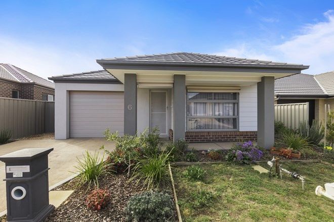 Picture of 6 Farrow Place, MADDINGLEY VIC 3340