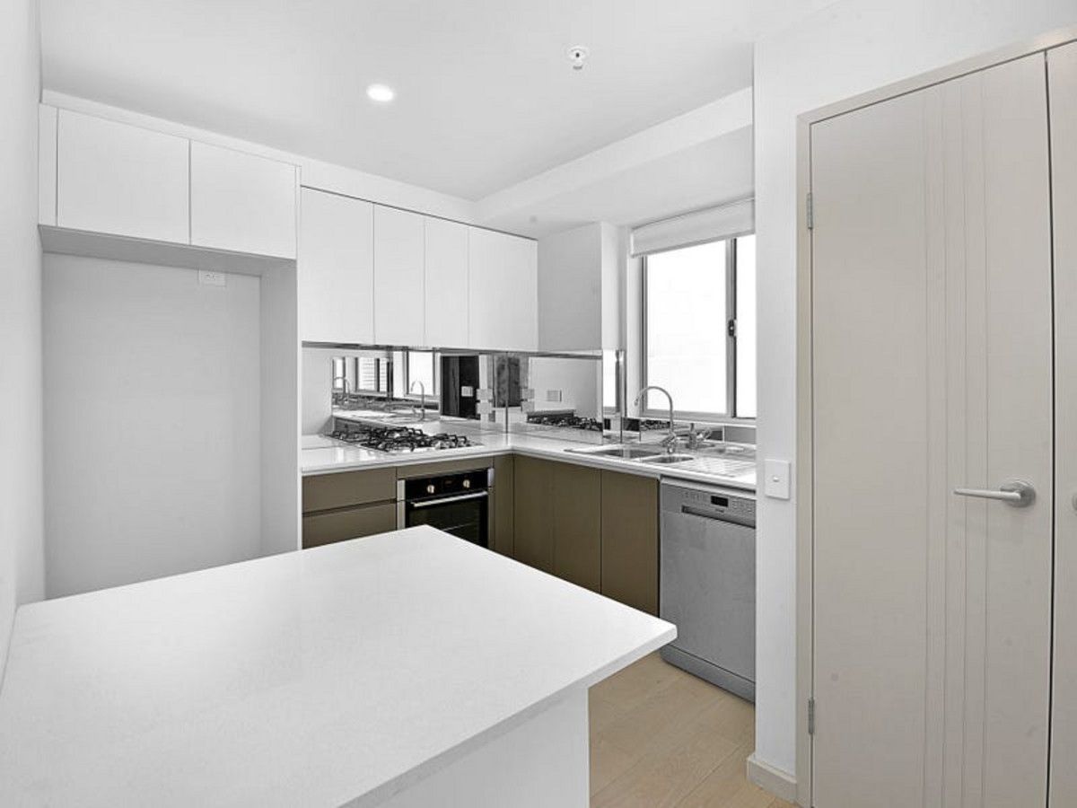 2 bedrooms Apartment / Unit / Flat in 1/3-5 Robilliard Street MAYS HILL NSW, 2145