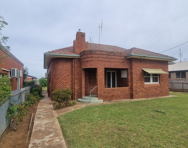 84 Currajong Street, Parkes NSW 2870