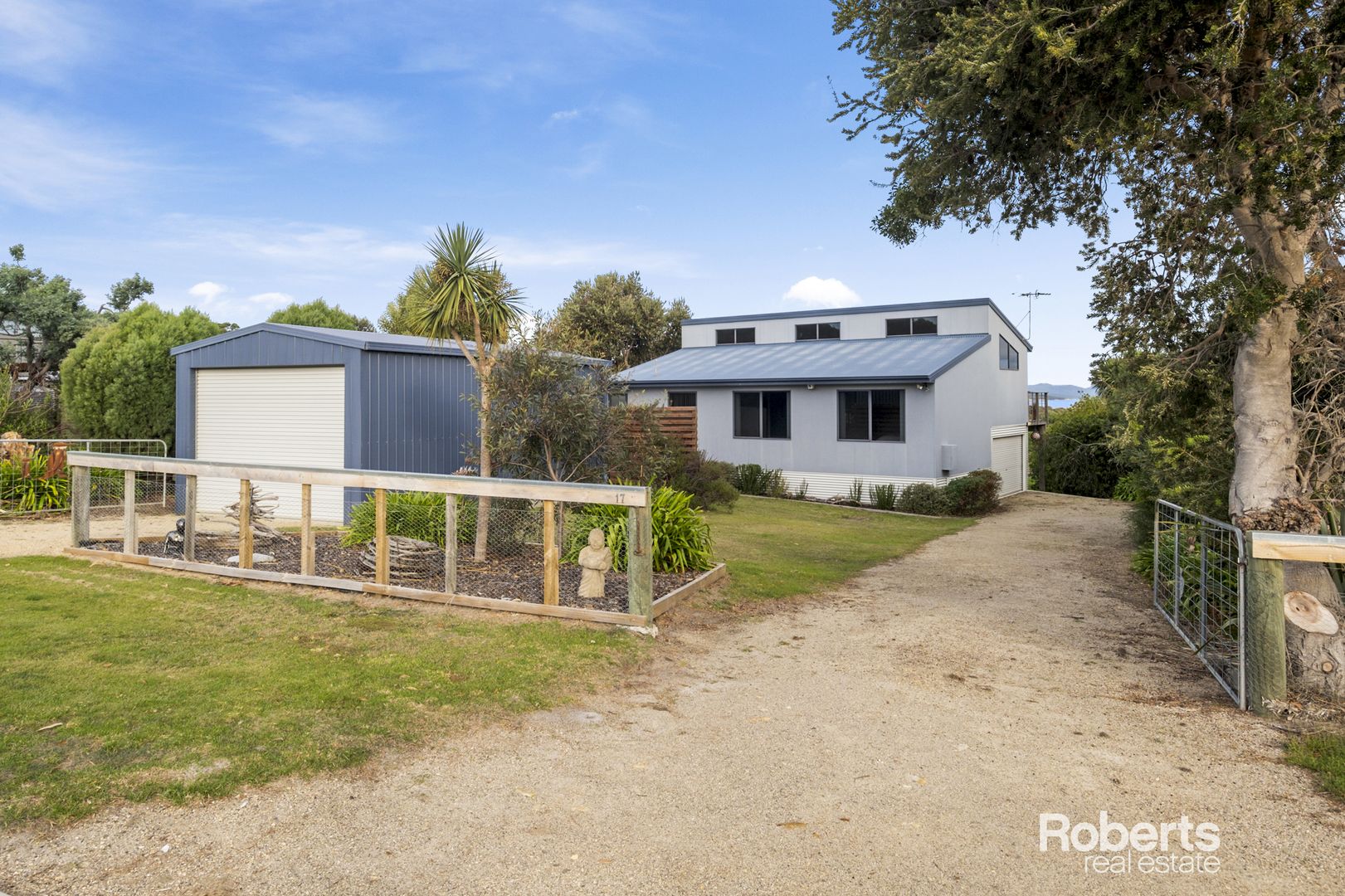 17 Oyster Bay Court Coles Bay TAS 7215 Domain