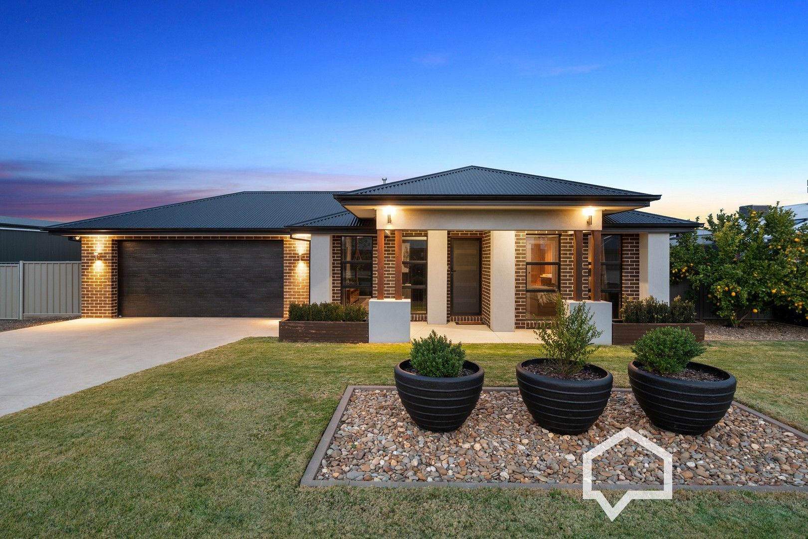4 bedrooms House in 38 Oakridge Drive HUNTLY VIC, 3551