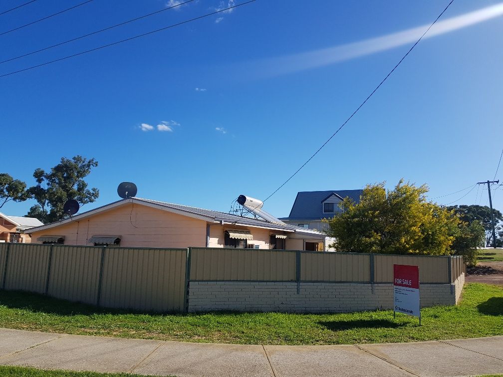 House in 10 HIBISCUS Street, LEEMAN WA, 6514