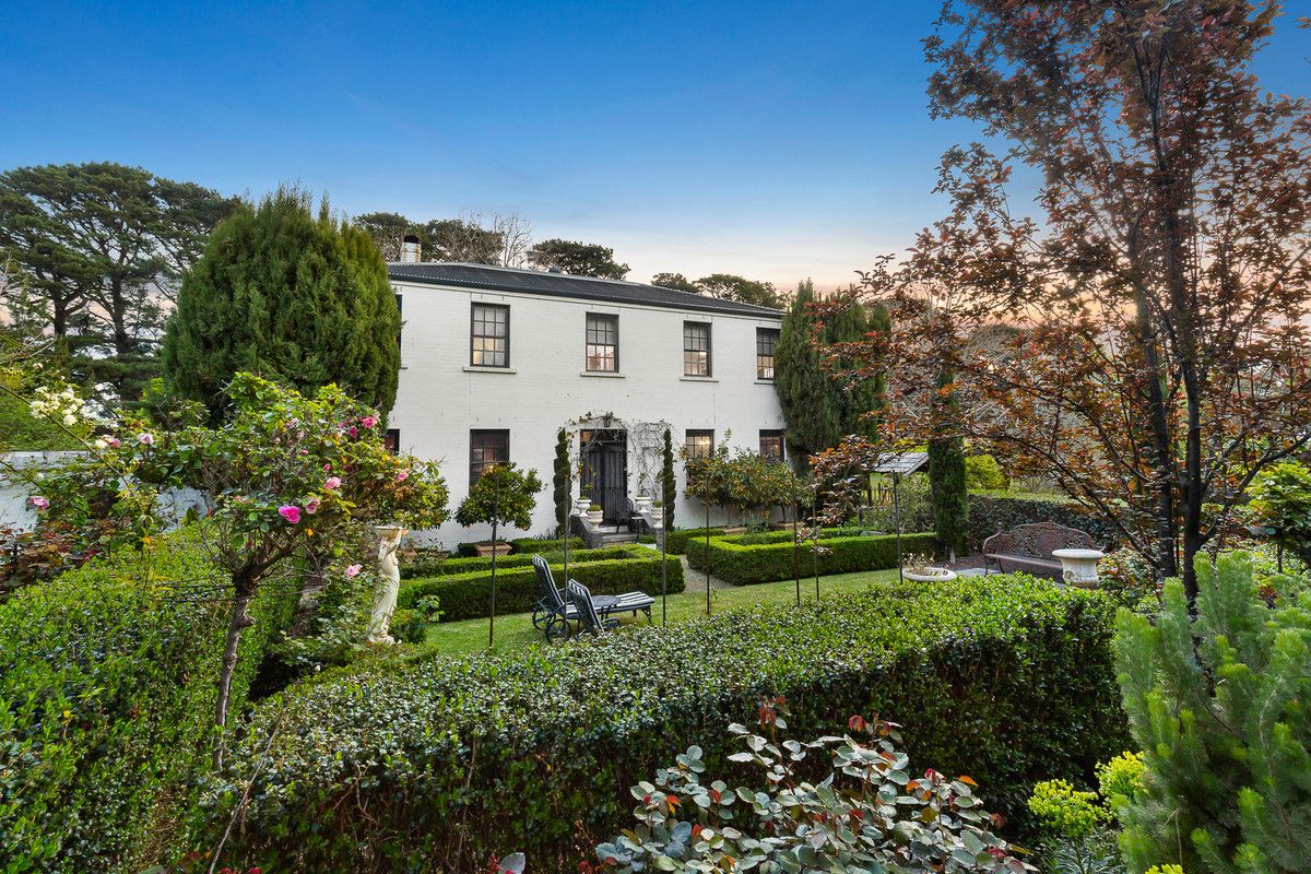 19 Kevian Park Drive, Wallington Property History & Address Research