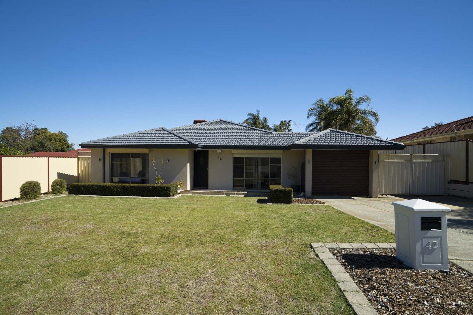 3 bedrooms House in 42 Ottawa Crescent BEECHBORO WA, 6063