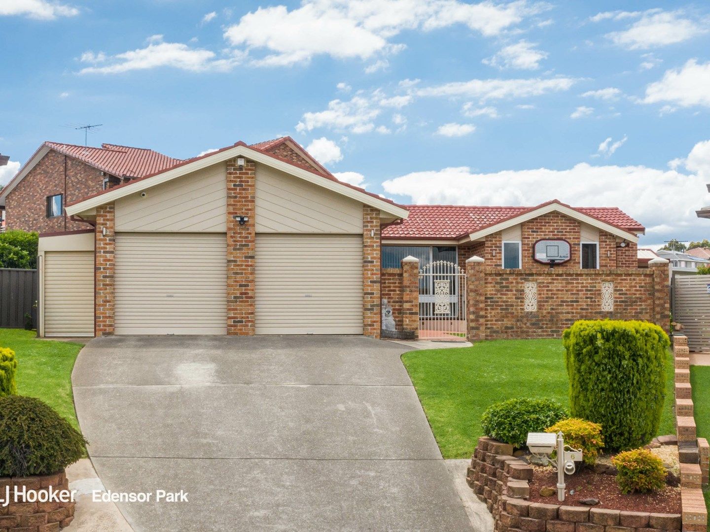 6 Bega Place, Bossley Park NSW 2176, Image 0