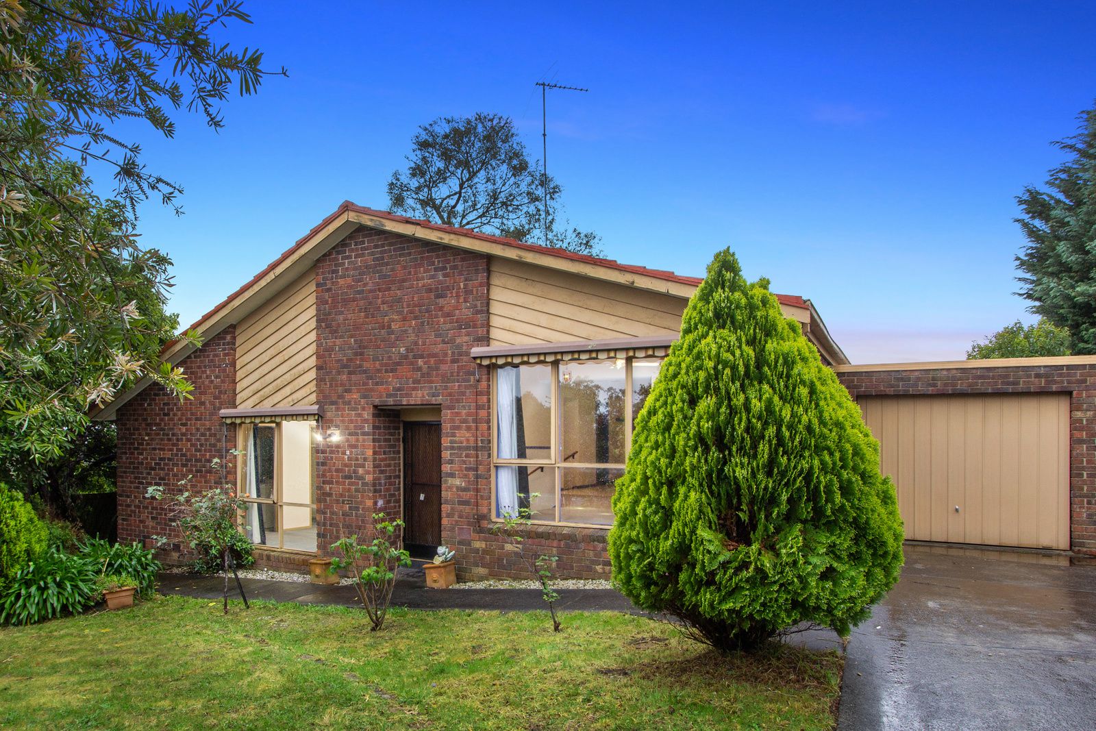 11 Debson Close, Boronia VIC 3155, Image 0