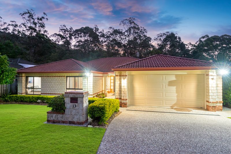 4 bedrooms House in 13 Roberts Drive MAUDSLAND QLD, 4210