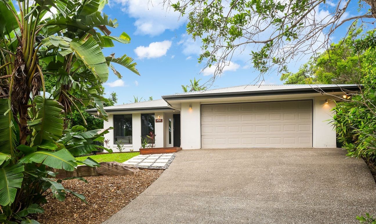 4 bedrooms House in 104 Fiddlewood Crescent BELLBOWRIE QLD, 4070