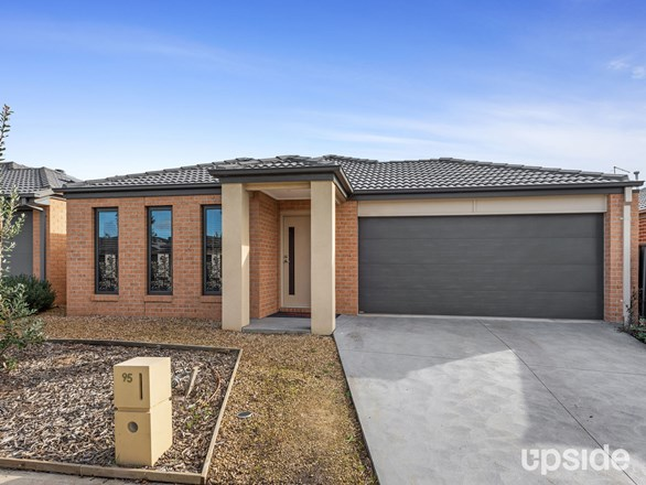 95 Nelson Street, Cranbourne East VIC 3977