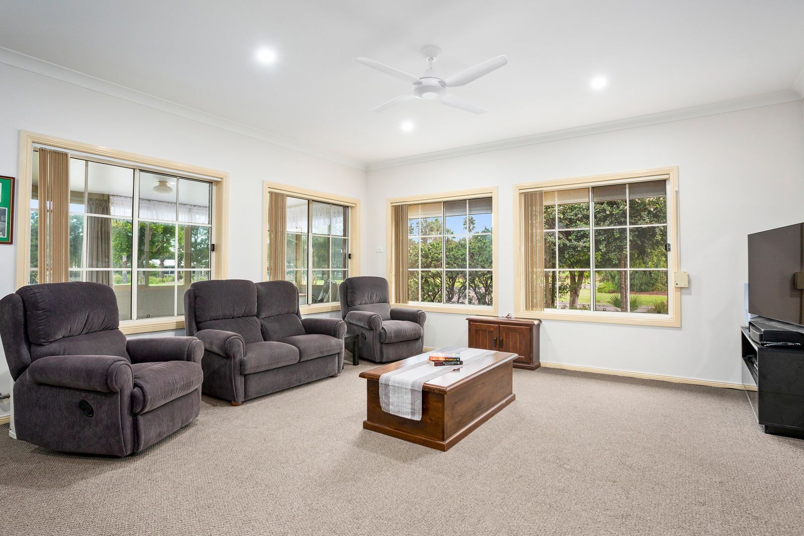 2 Longley Grove, Kanahooka NSW 2530, Image 1