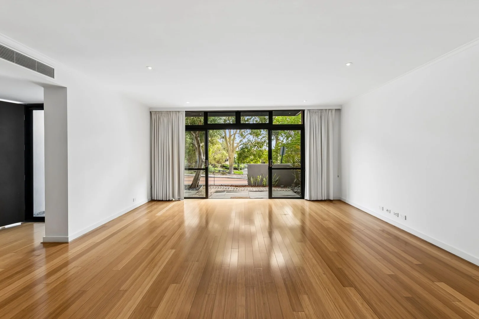 Additional image 14 of 8 Lupin Hill Grove, Nedlands WA 6009