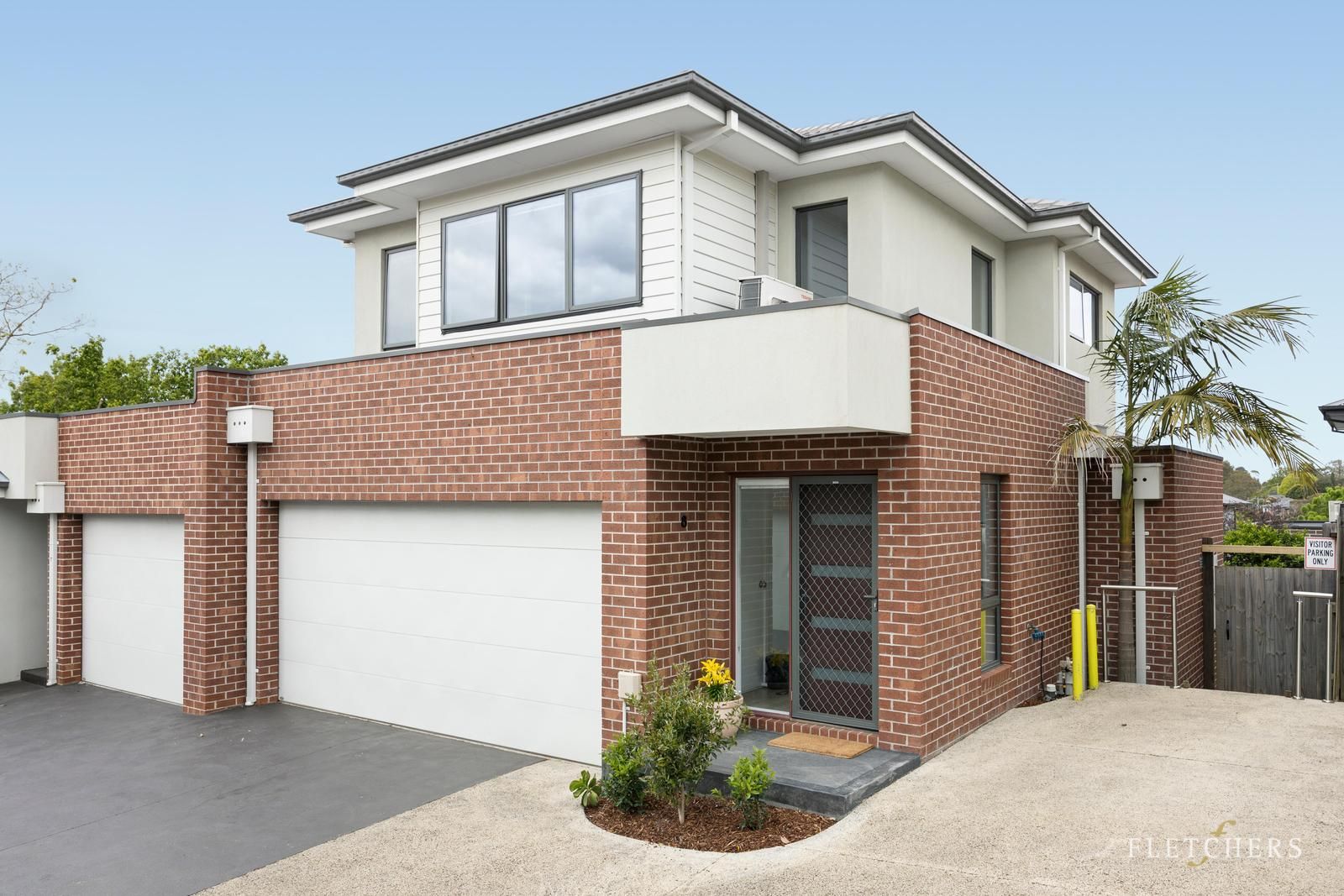 3 bedrooms Townhouse in 8 Premier Close MOOROOLBARK VIC, 3138