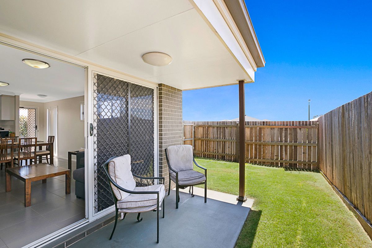 1 & 2/14 Sanctuary Drive, Cranley QLD 4350, Image 2