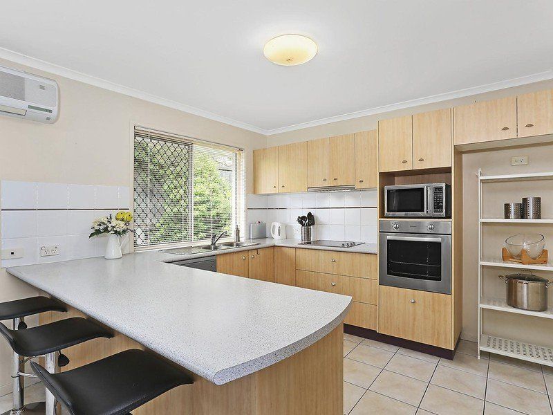 3 bedrooms Townhouse in 2/21 Tripcony Place WAKERLEY QLD, 4154