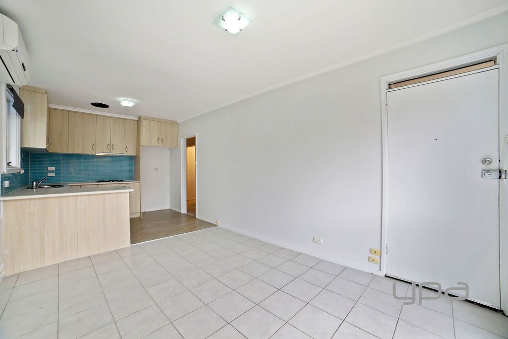 6/3 Doolan Street, Werribee VIC 3030, Image 2