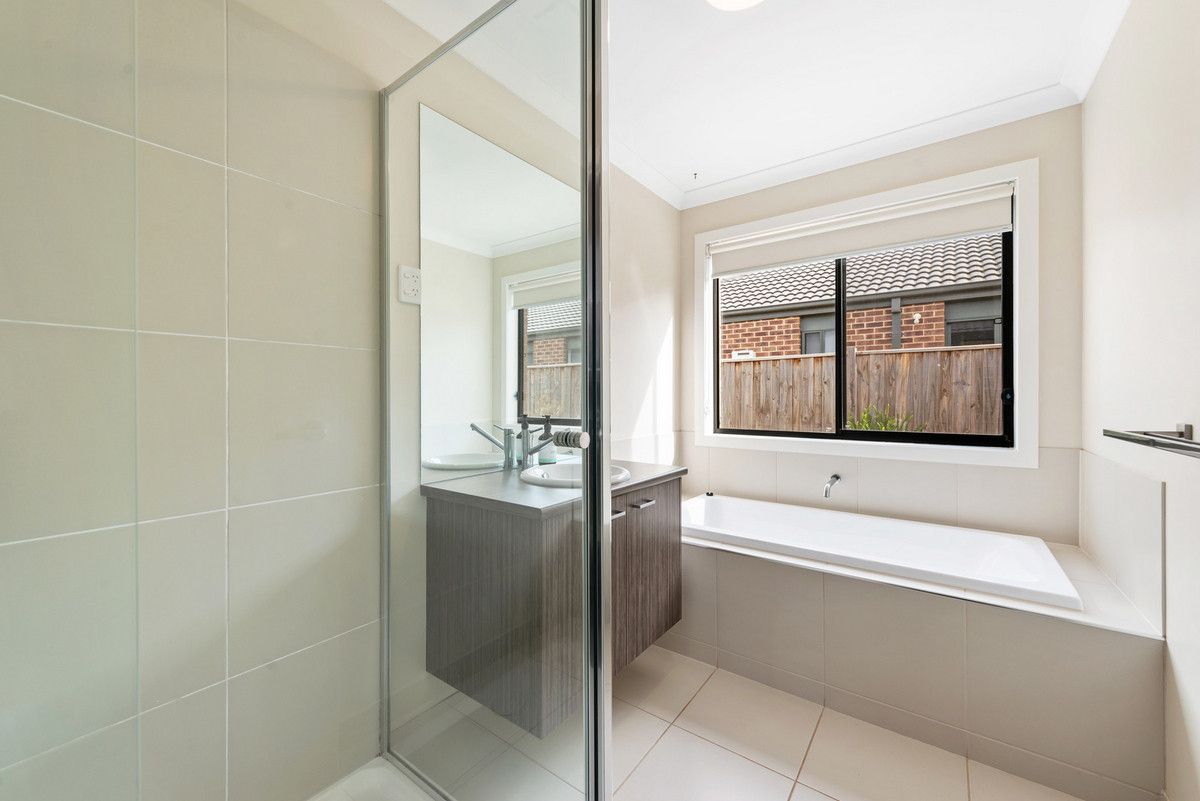 36 Morgan Street, Sale VIC 3850, Image 2