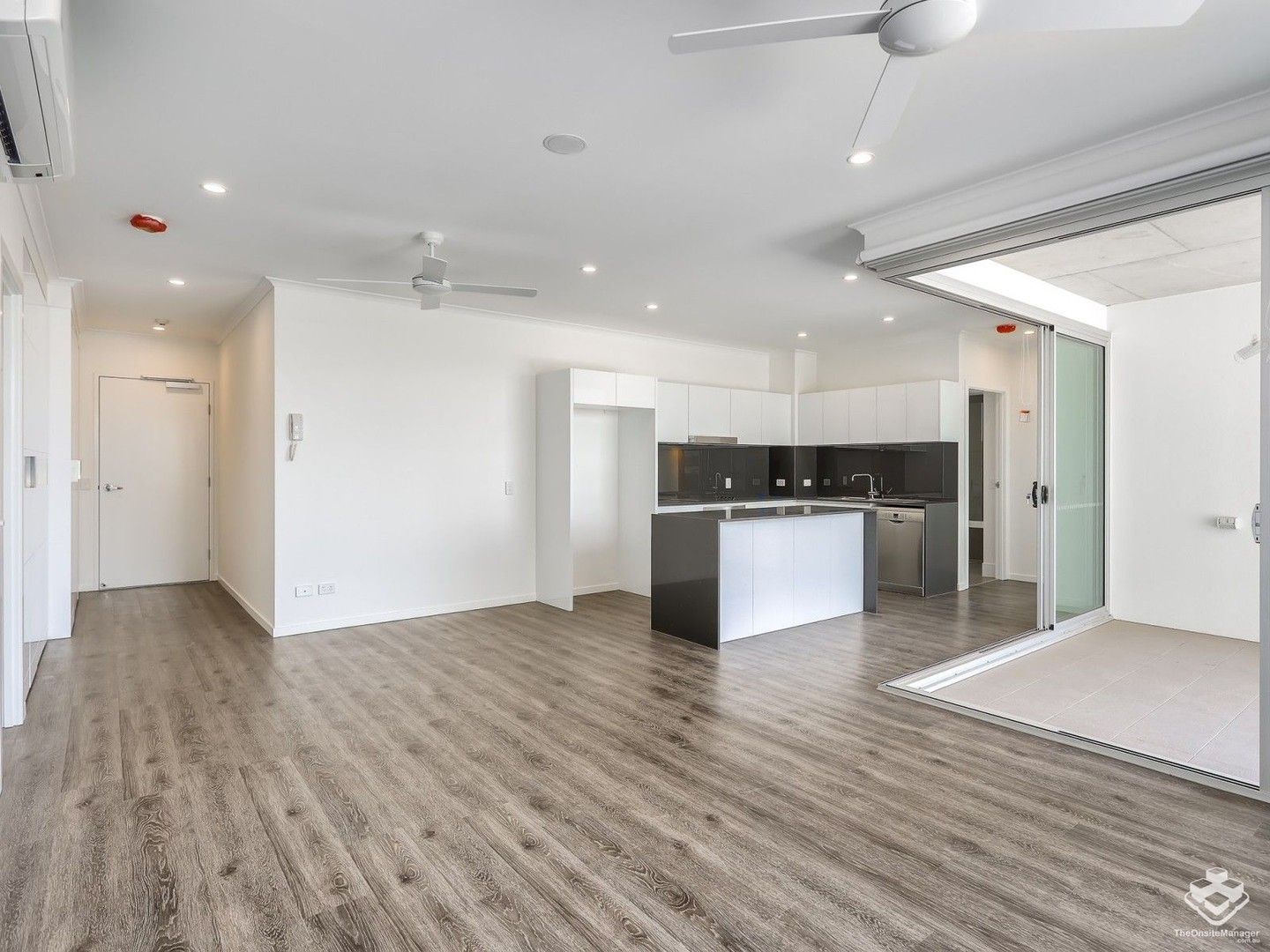 2 bedrooms Apartment / Unit / Flat in ID:21152998/986 Wynnum Road CANNON HILL QLD, 4170