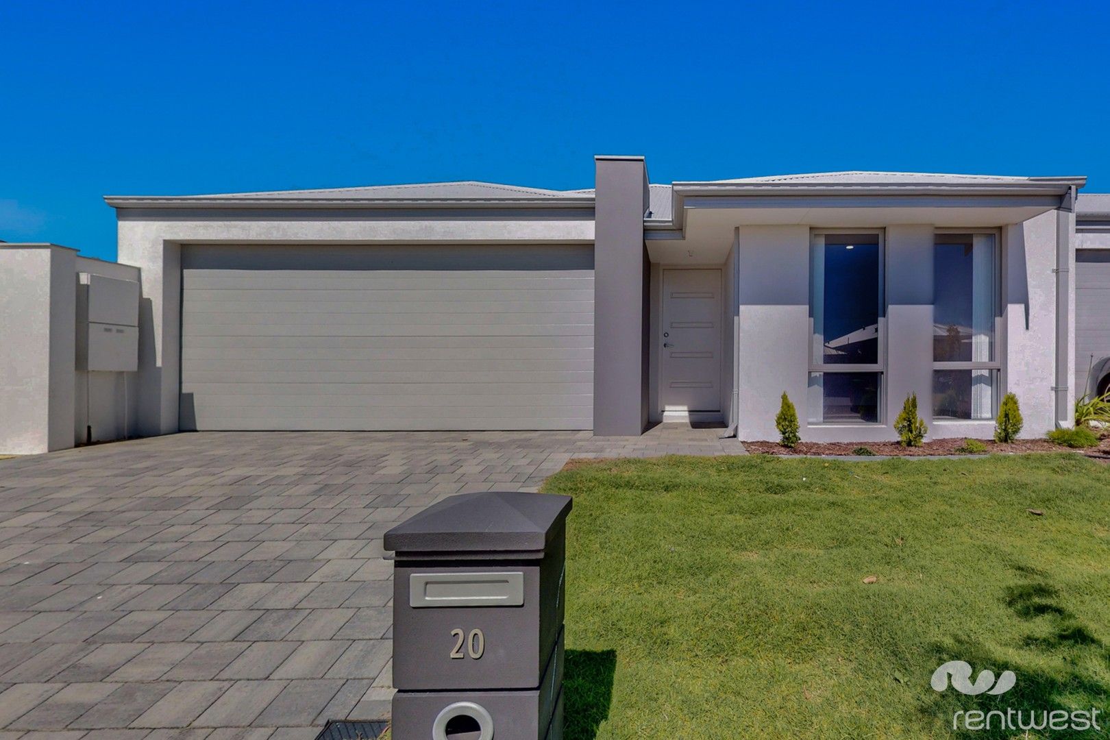 4 bedrooms House in 20 Bindarri Lp YANCHEP WA, 6035