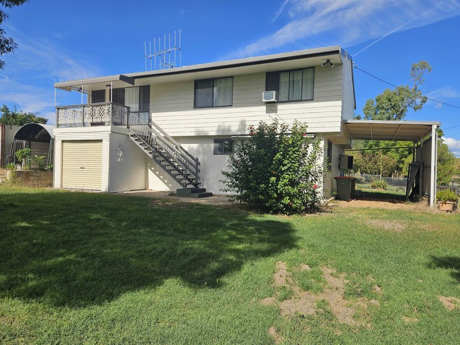 4 bedrooms House in 1 Berner Street TANSEY QLD, 4601