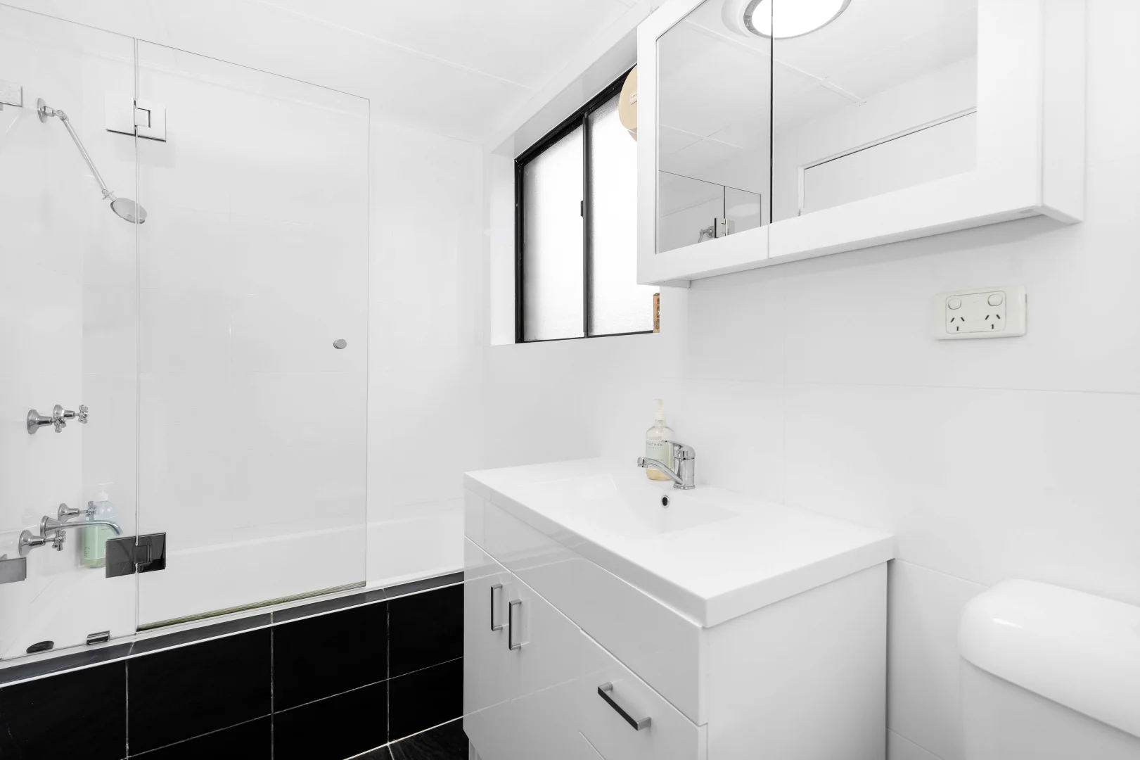 Additional image 8 of 4/32 Old Hume Highway, Camden NSW 2570