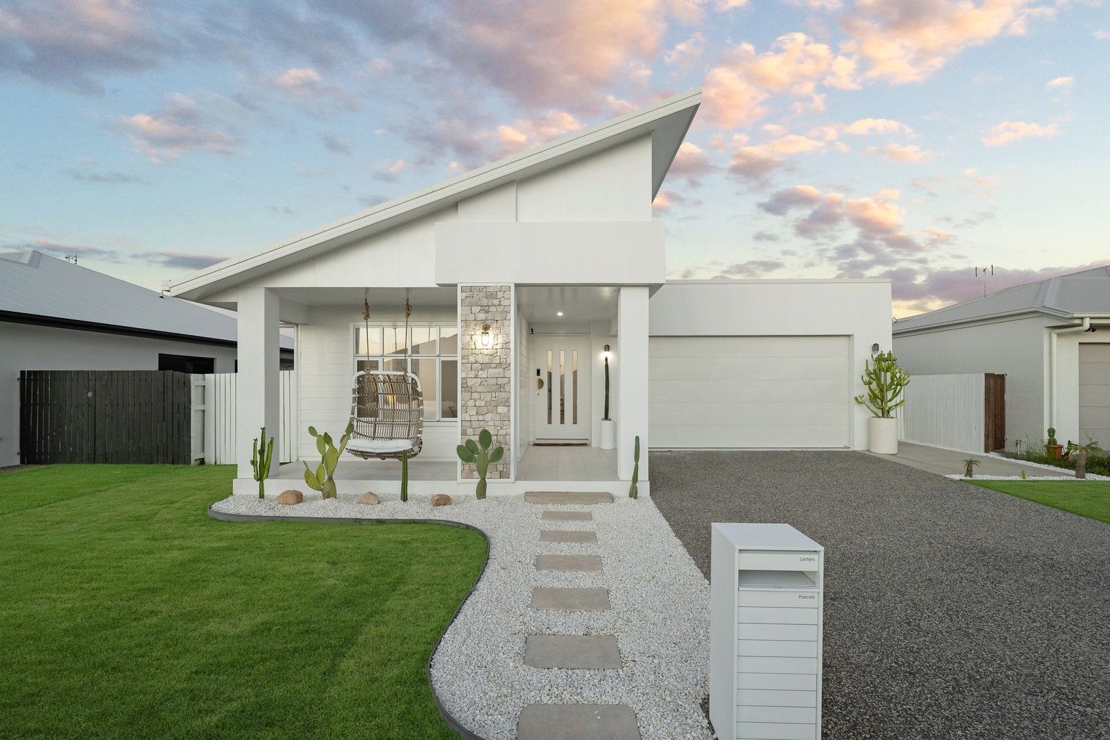 4 bedrooms House in 10 Eaglefield Street BOHLE PLAINS QLD, 4817