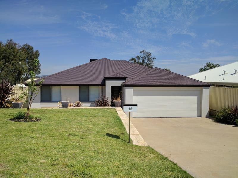 4 bedrooms House in 12 Pecan Place BODDINGTON WA, 6390