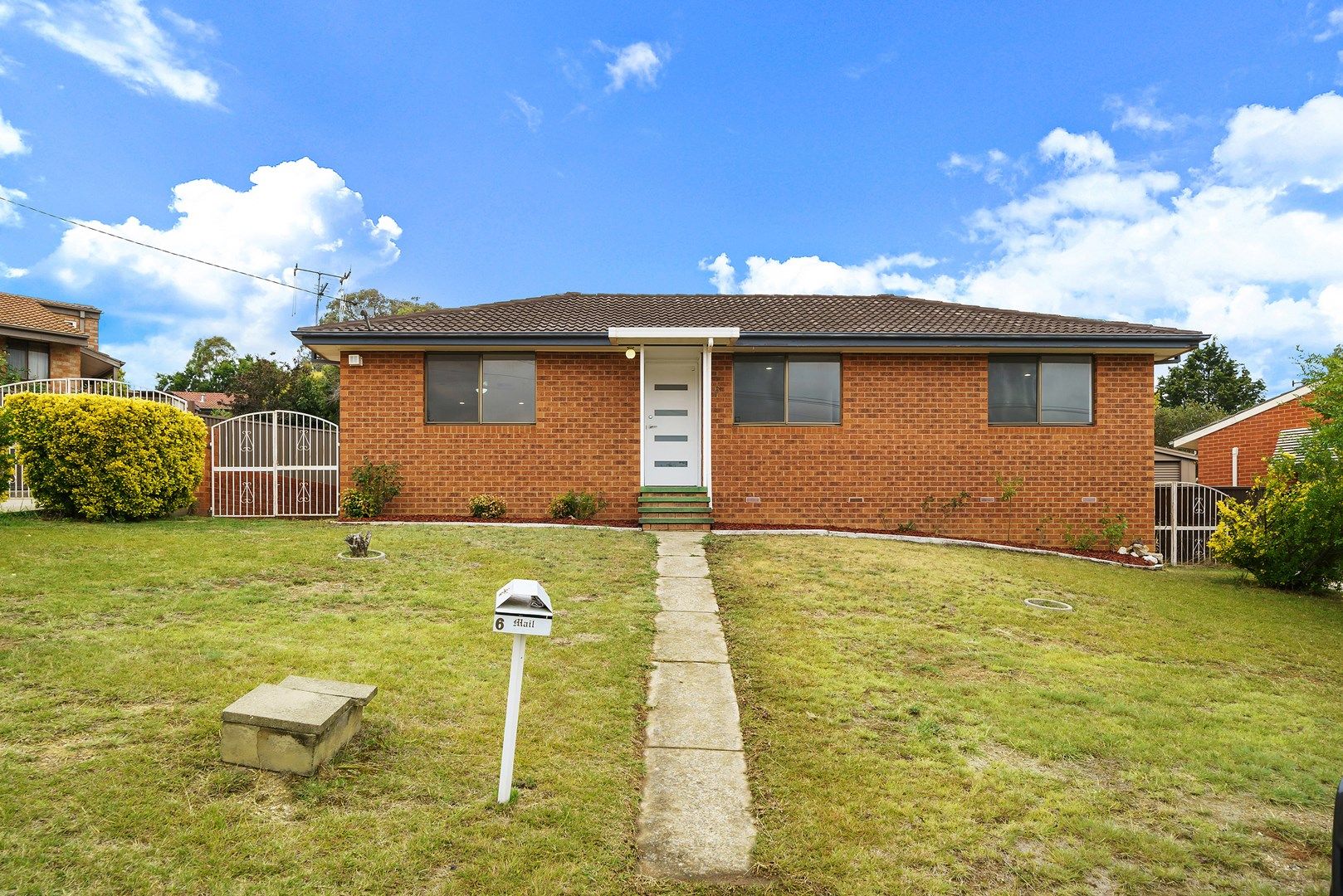 6 Meech Place, Queanbeyan West NSW 2620, Image 0