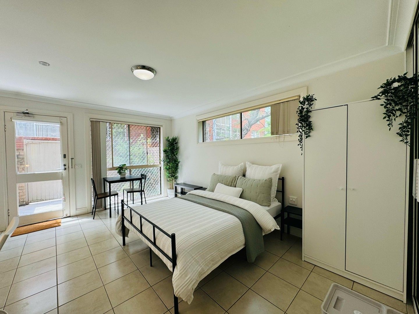 1 bedrooms Studio in 3/5 Help Street CHATSWOOD NSW, 2067