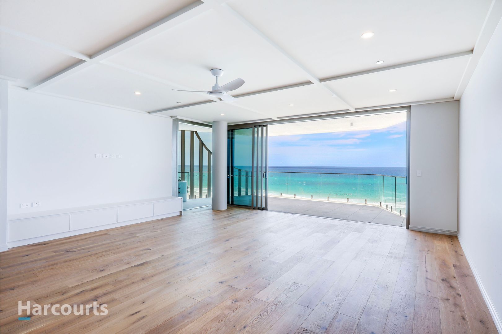 3 bedrooms Apartment / Unit / Flat in 19/1 Nineteenth Avenue PALM BEACH QLD, 4221