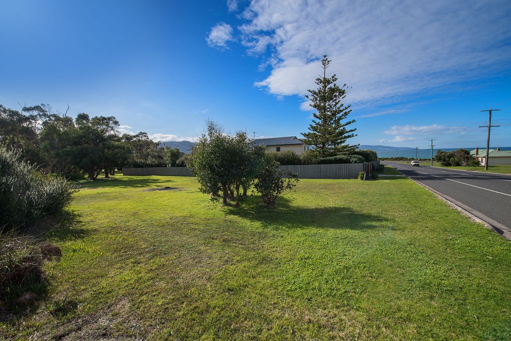 16 Great Ocean Road, Marengo VIC 3233, Image 2