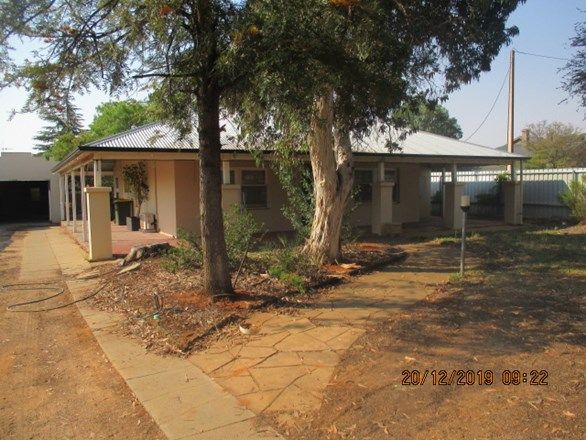 5 bedrooms House in 67 Bookpurnong Terrace LOXTON SA, 5333