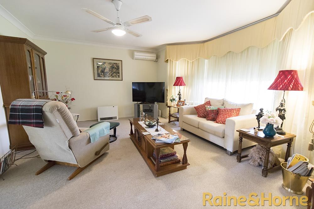 11 Margaret Crescent, Dubbo NSW 2830, Image 1