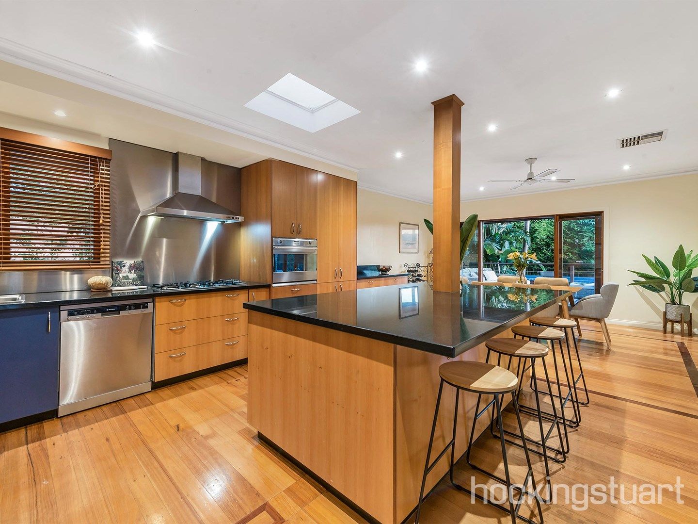 16 Mariemont Avenue, Beaumaris VIC 3193, Image 0