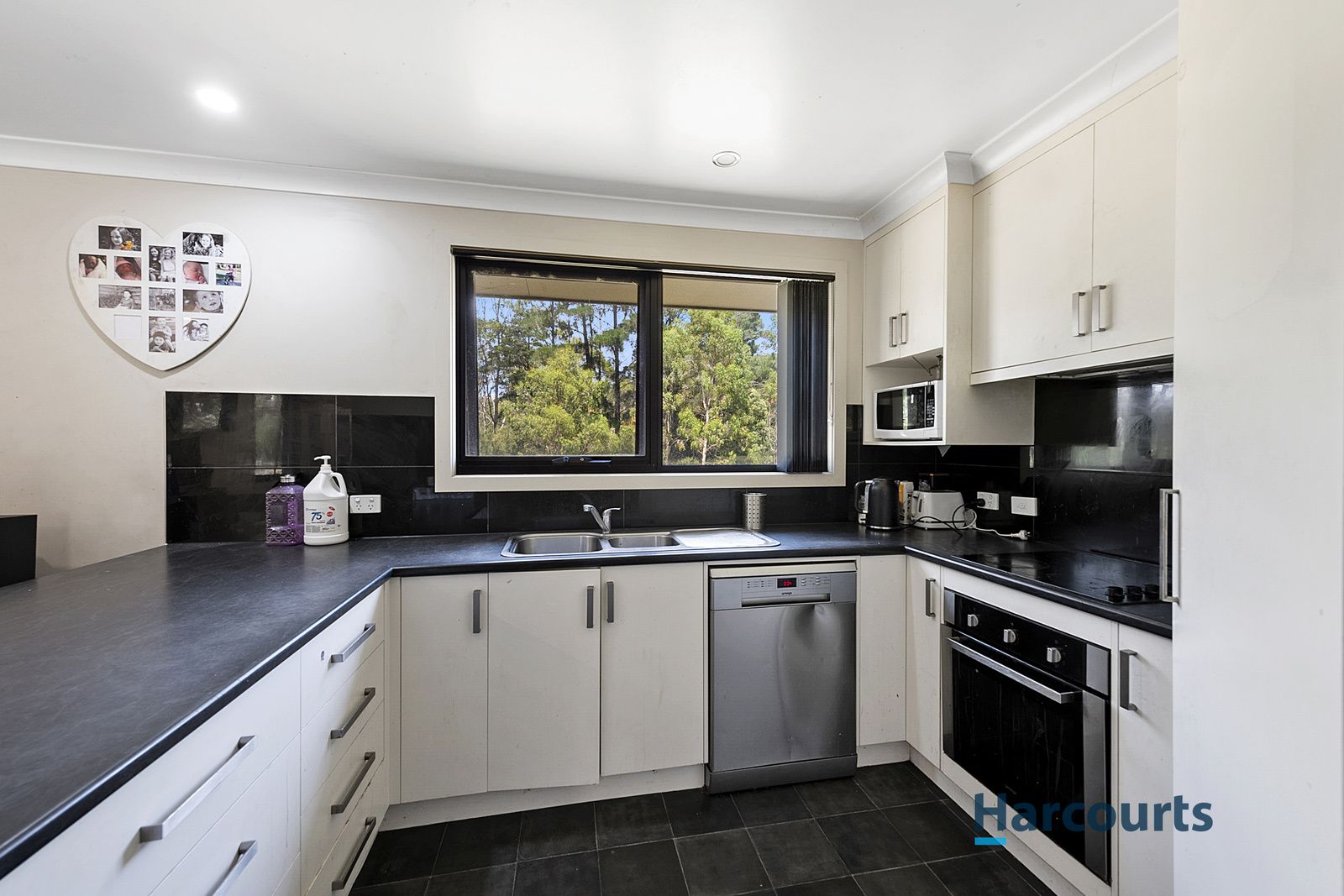 28 Harris Road, Stony Rise TAS 7310, Image 2