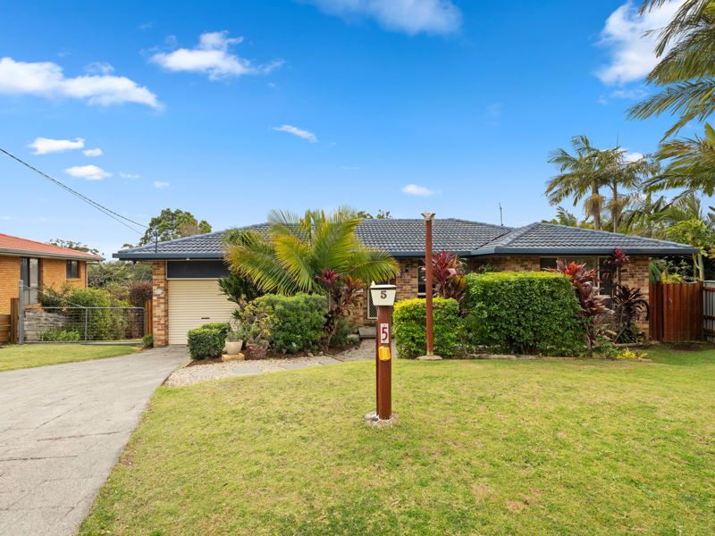 5 Leplaw Close, Safety Beach NSW 2456, Image 0