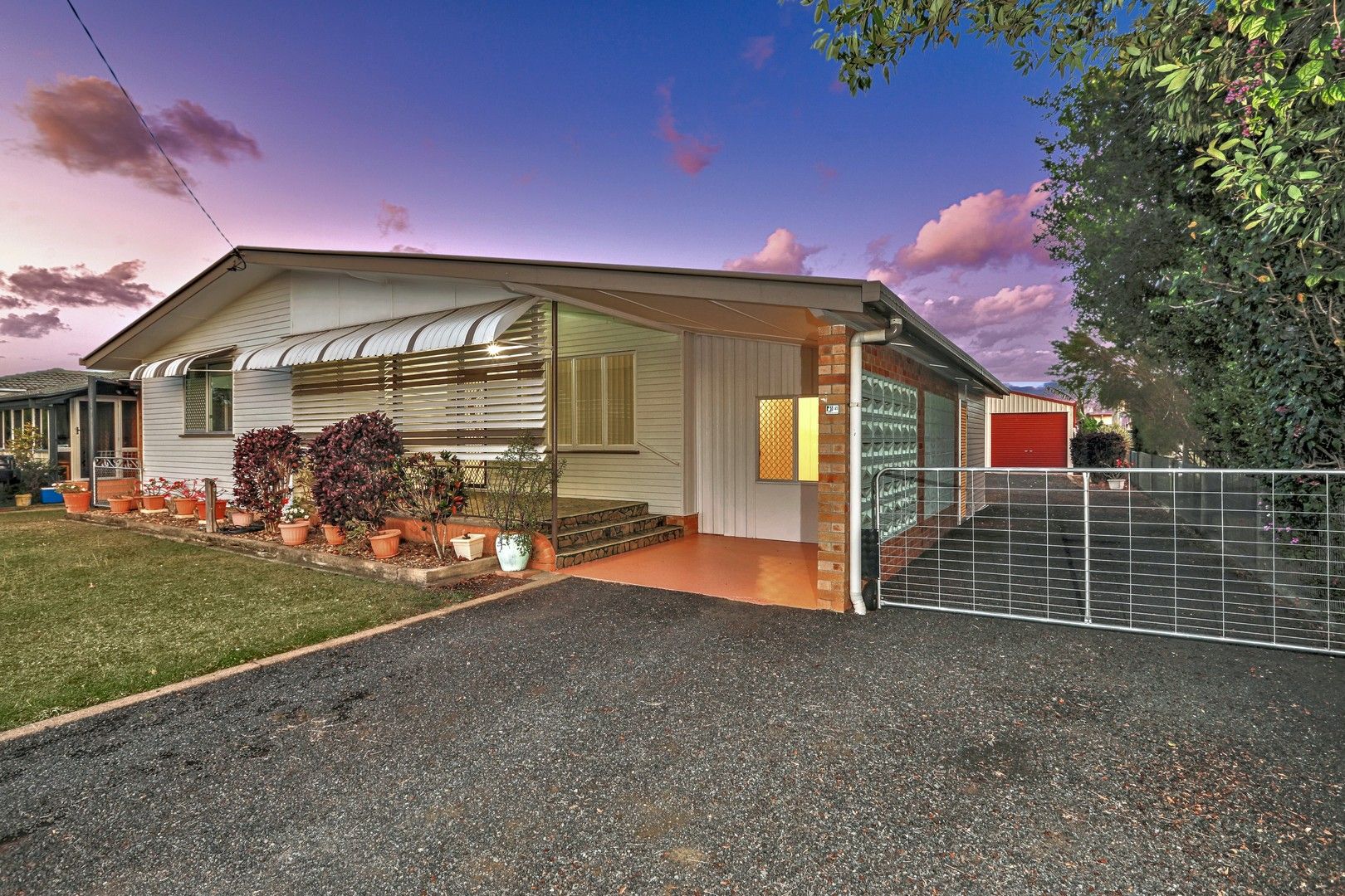 4 bedrooms House in 40 Morshead Street AVENELL HEIGHTS QLD, 4670