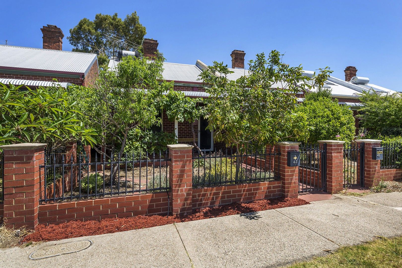 2 bedrooms House in 43 North Street MIDLAND WA, 6056