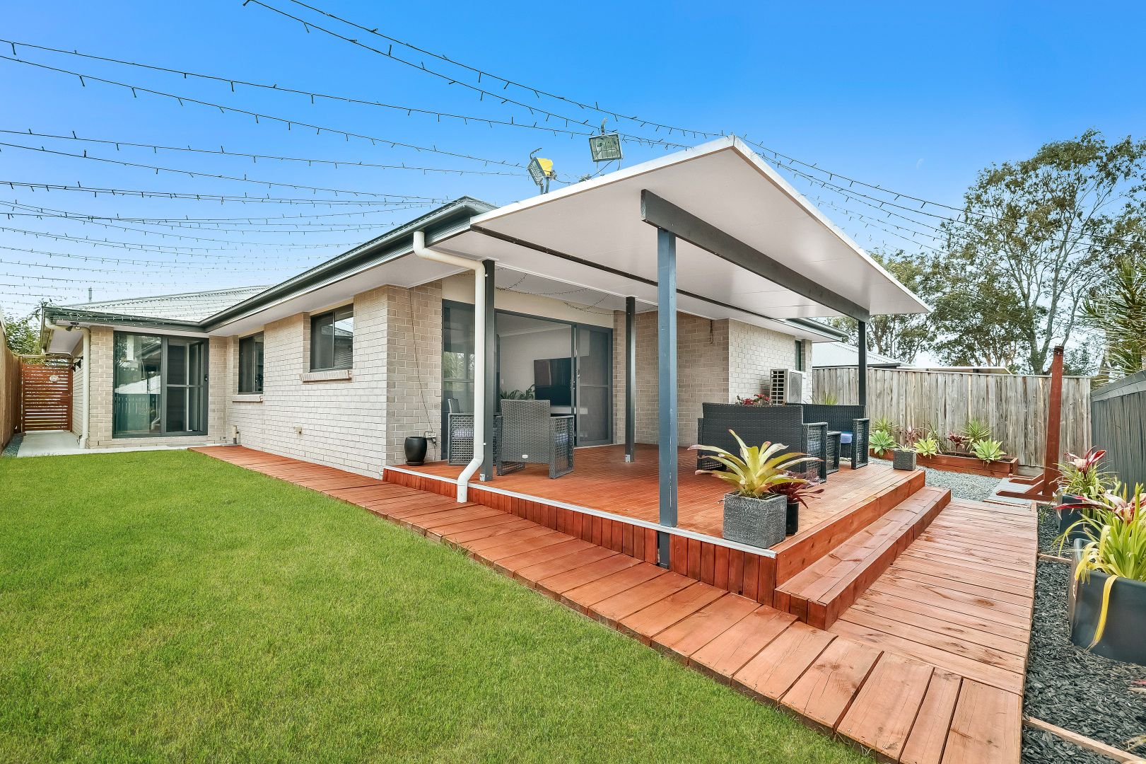 21 Molly Court, Eagleby QLD 4207, Image 2